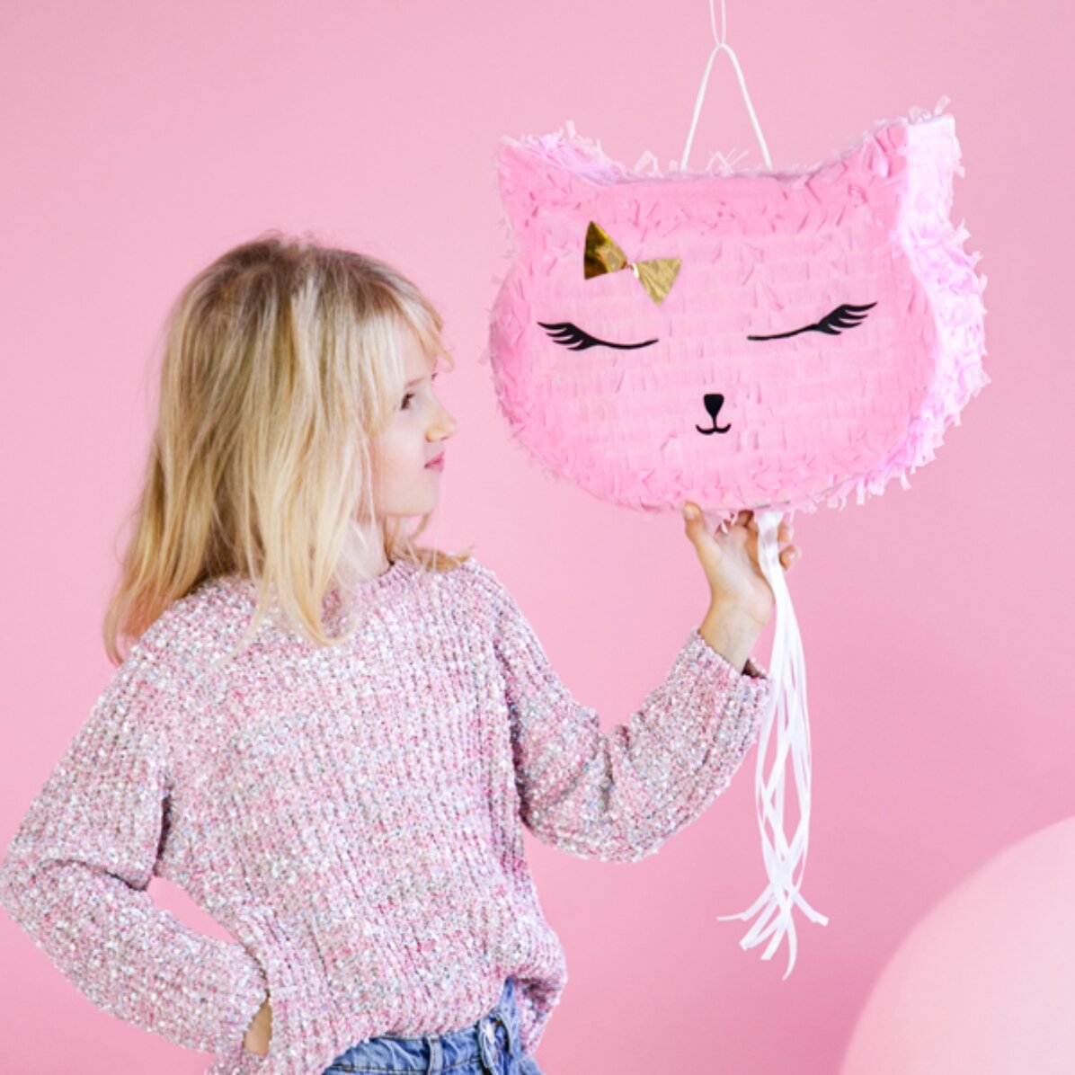 Ozdoba – piñata w kształcie kota