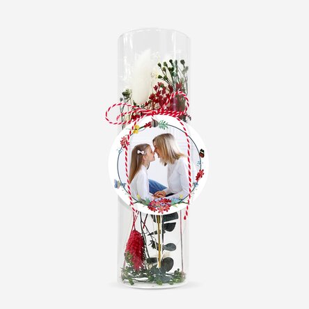 Szklana zawieszka „martisor” z zakonserwowanymi kwiatami, spersonalizowana zdjęciem