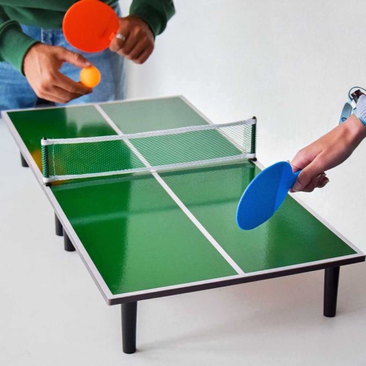 Miniaturowy stół do ping-ponga