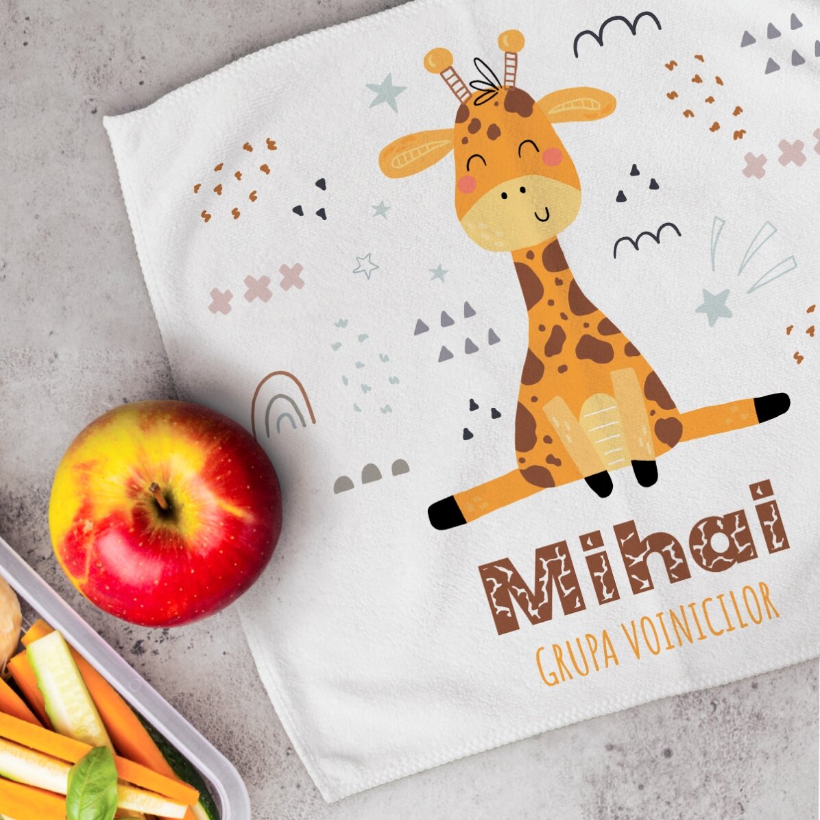 Personalised towel with text - Giraffe