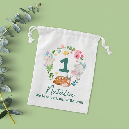 Mała torebka na prezenty z indywidualnym napisem – „Happy birthday, little one!”