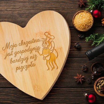 Spersonalizowana deska do krojenia w kształcie serca z dedykacją dla Nasy