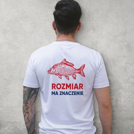 Koszulka sportowa z indywidualnym nadrukiem na plecach – Rozmiar ma znaczenie