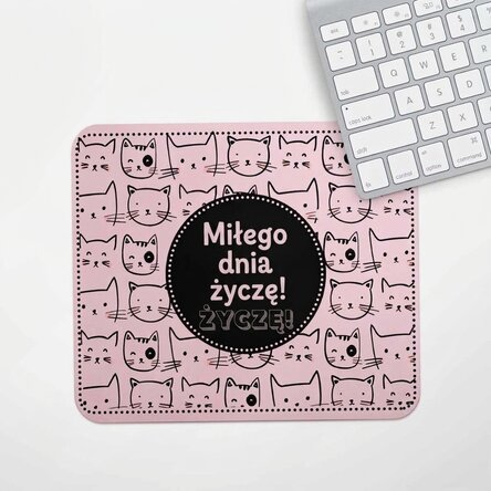 Spodek pod mysz z indywidualnym napisem – Cats