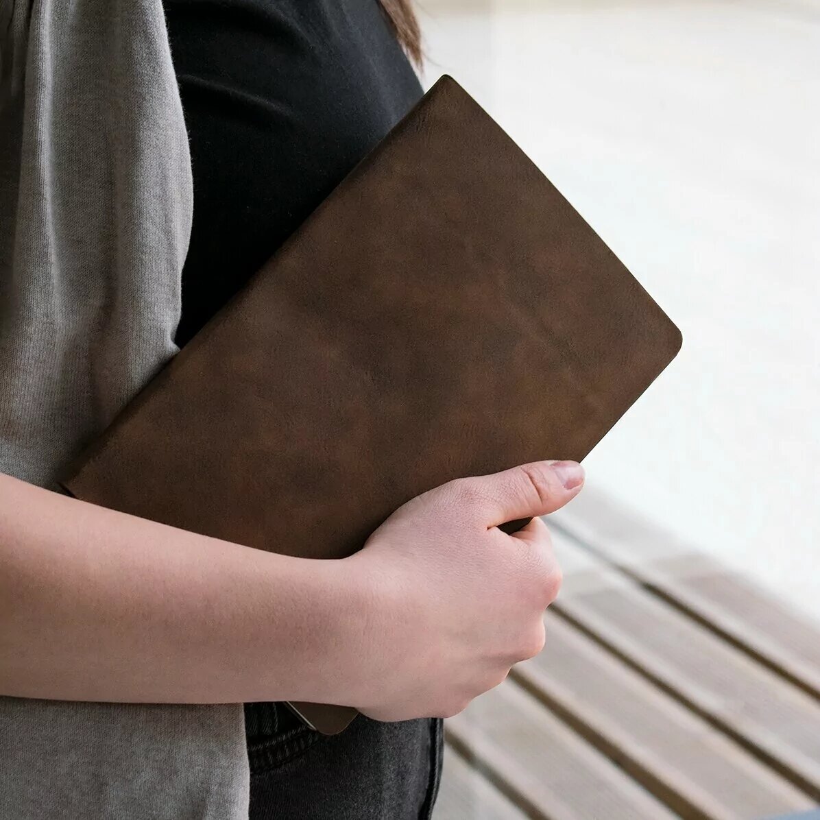 Spersonalizowany skórzany terminarz z napisem i znakiem zodiaku Strzelec