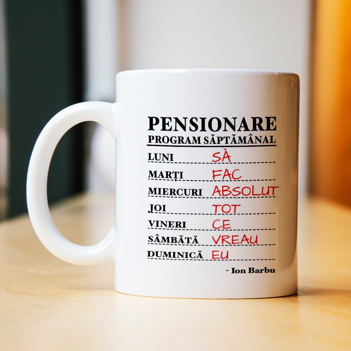 Spersonalizowany kubek z napisem – harmonogram tygodniowy