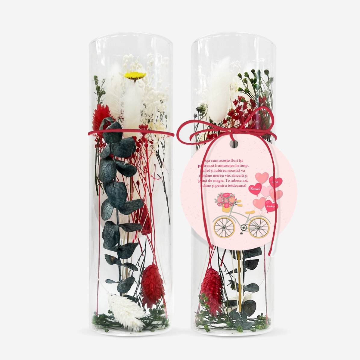 Glass ornament with preserved flowers personalised with text - Love