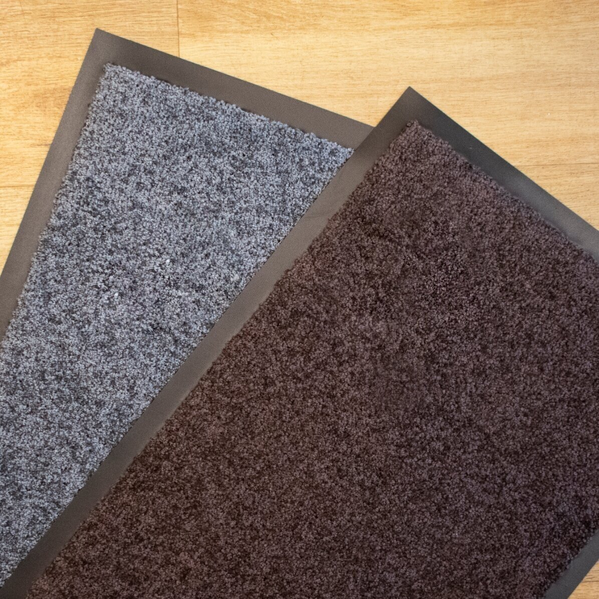 Customised indoor entrance mat - Attention!