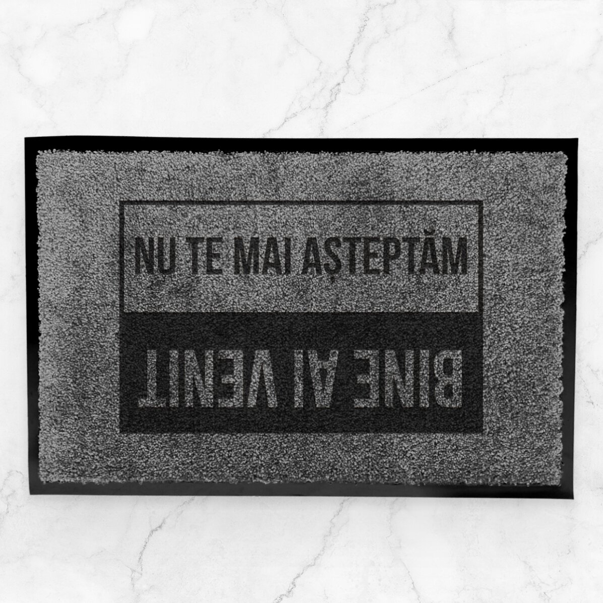 Spersonalizowana wycieraczka do wnętrz z napisem – „Witaj, już na ciebie nie czekaliśmy”