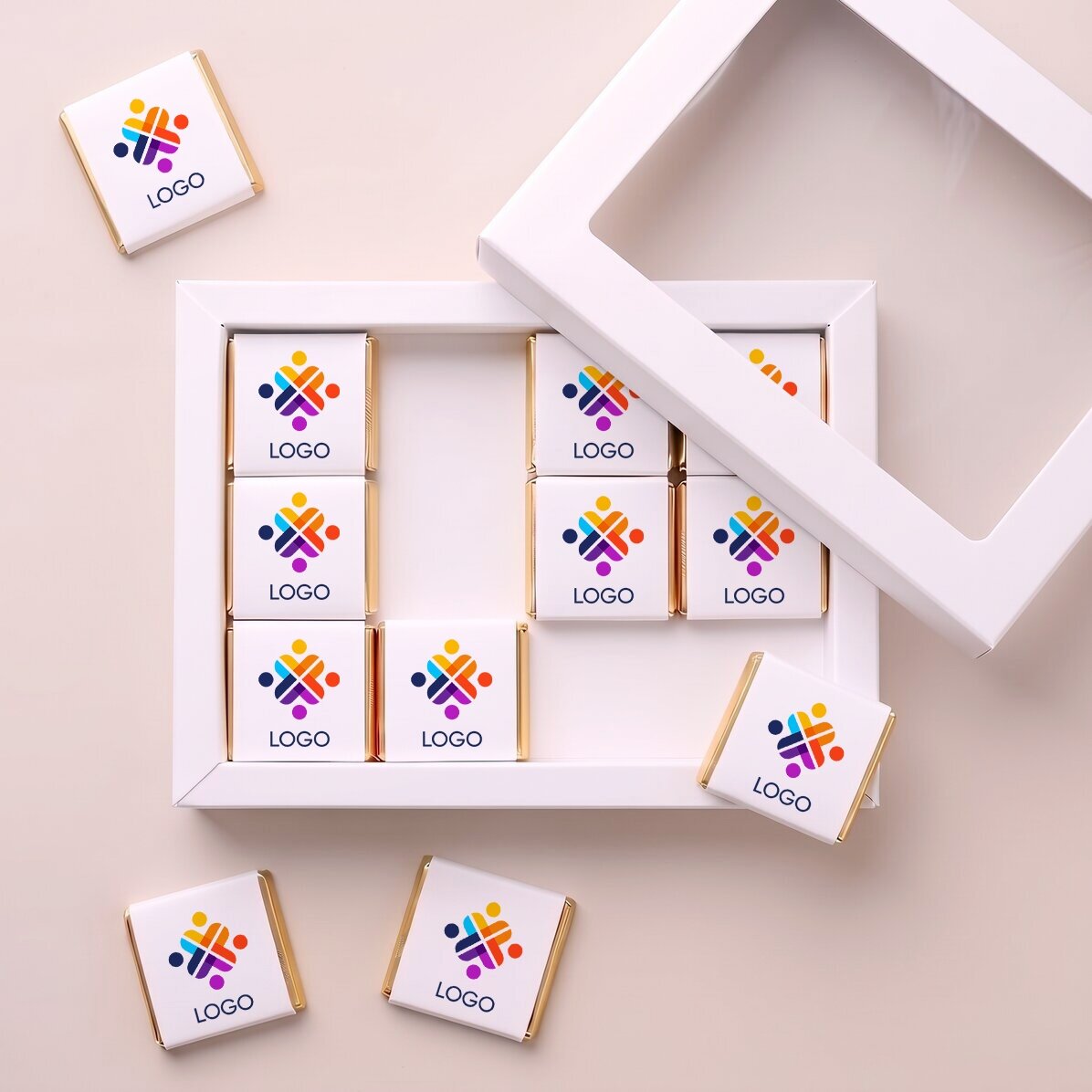 Pudełko upominkowe zawierające 12 mini czekoladek z nadrukowanym logo