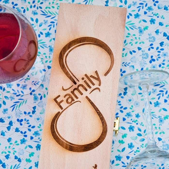Spersonalizowane pudełko na wino – Infinite Family