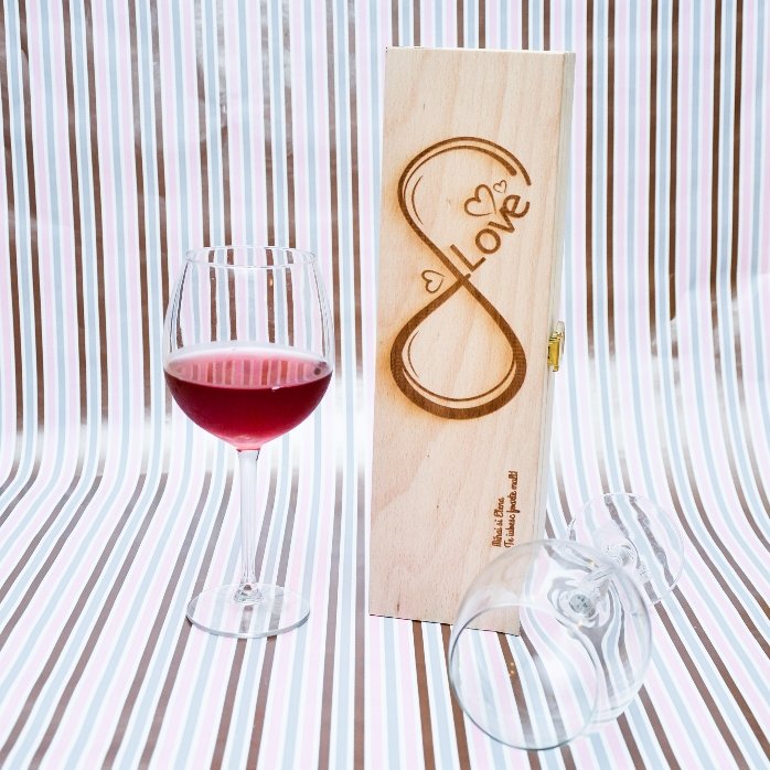 Spersonalizowane pudełko na wino – Infinite Love