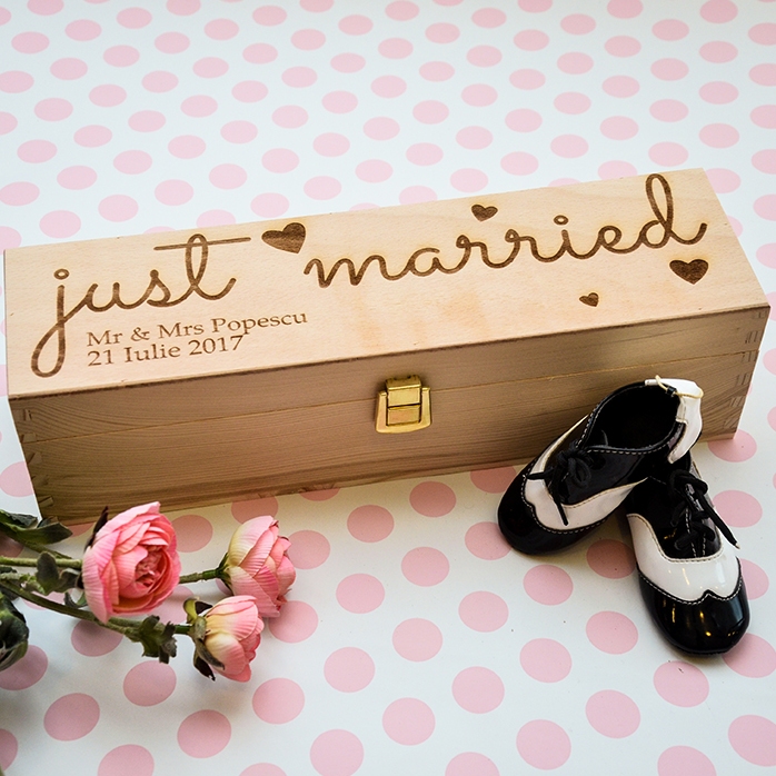 Spersonalizowane pudełko na wino – „just married”