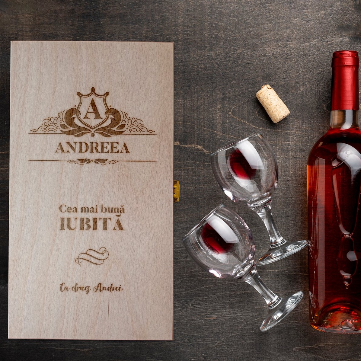 Spersonalizowane pudełko na wino na dwie butelki – model „Vintage Name”