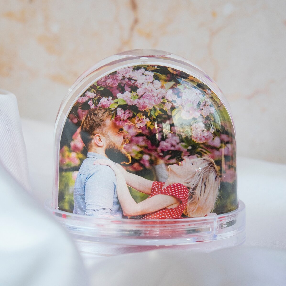 Personalised desk globe with photo and text - Memories