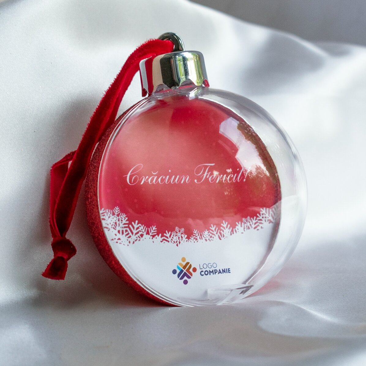 Spersonalizowana kula świąteczna z logo i napisem – Magia Świąt Bożego Narodzenia