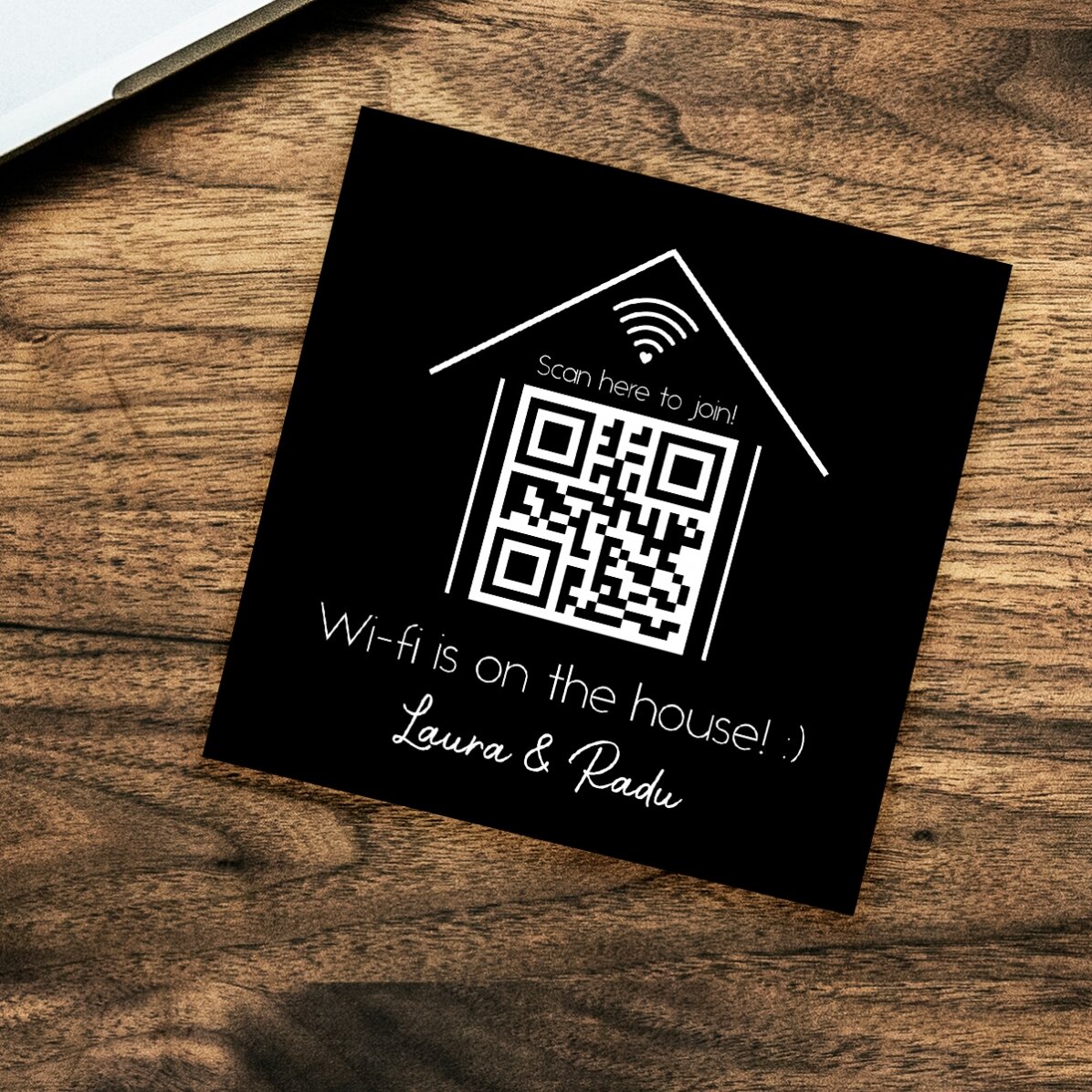 Spersonalizowany magnes 10x10 z napisem i kodem QR – „Scan for Wi-Fi”