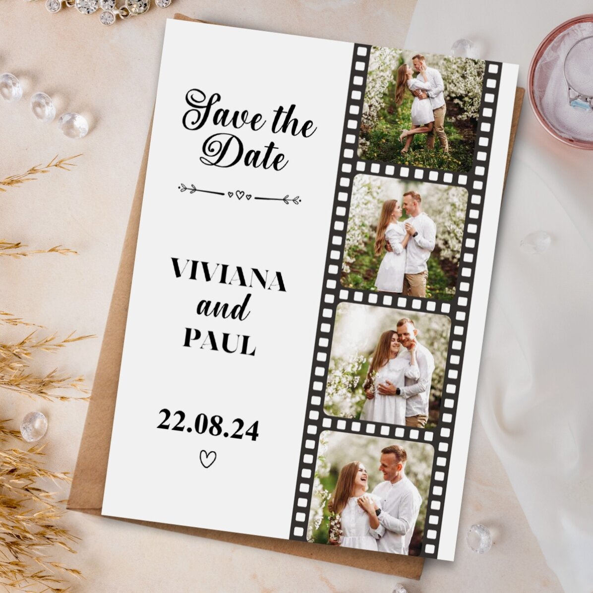 Spersonalizowany magnes o wymiarach 10 x 15 cm z 4 zdjęciami i tekstem – „Save the date”