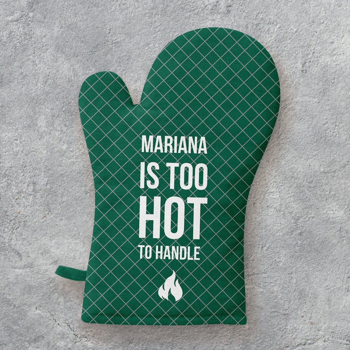 Spersonalizowana rękawica kuchenna z napisem – „Too hot”