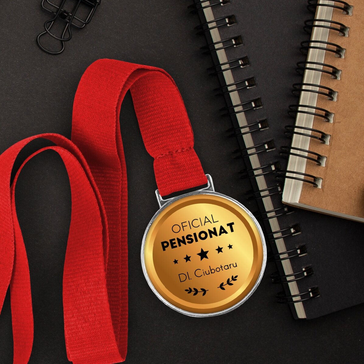 Spersonalizowany medal z napisem – Emeryt