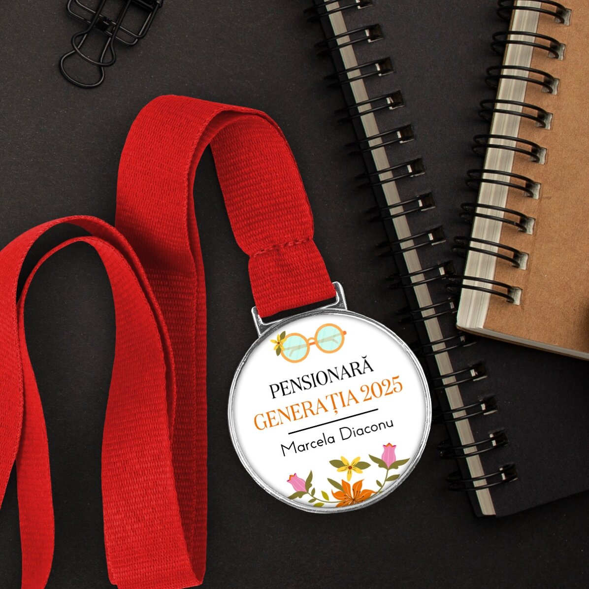 Spersonalizowany medal z napisem – przejście na emeryturę