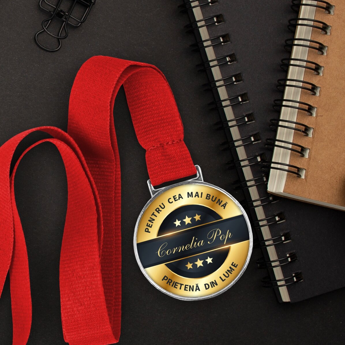 Spersonalizowany medal z napisem – The best
