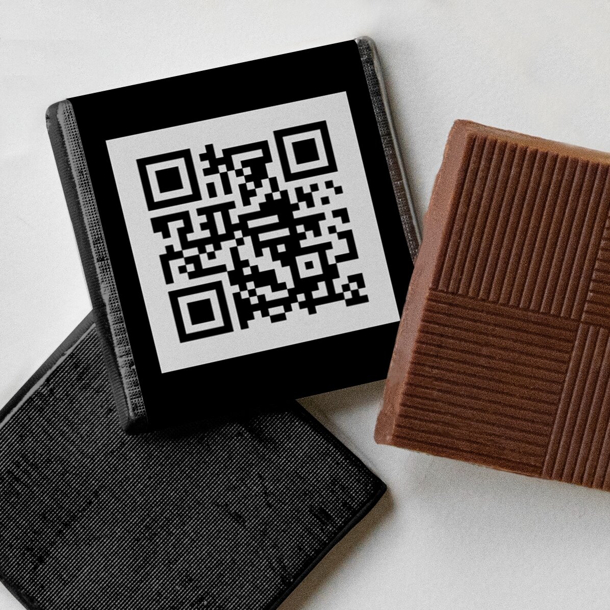 Mini czekoladka z indywidualnym nadrukiem i kodem QR