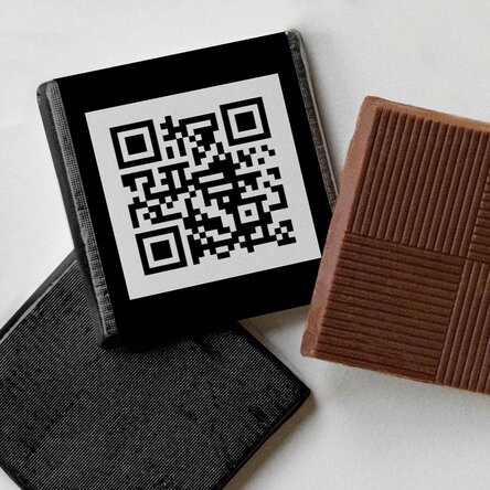 Personalised mini chocolate with QR code