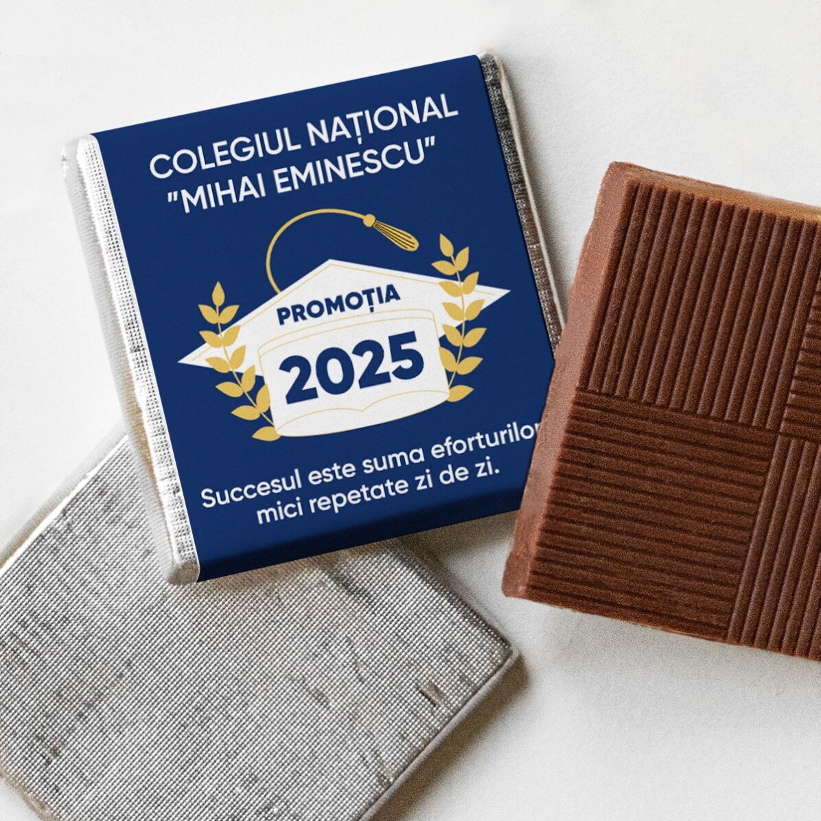 Mini czekoladka z indywidualnym napisem z okazji ukończenia szkoły
