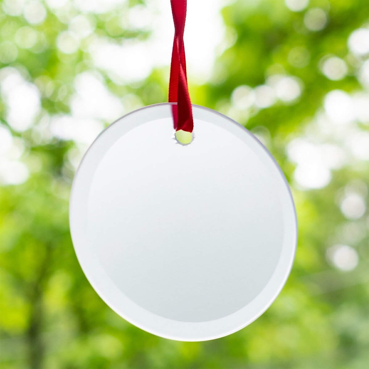 Personalised round ornament with a photo