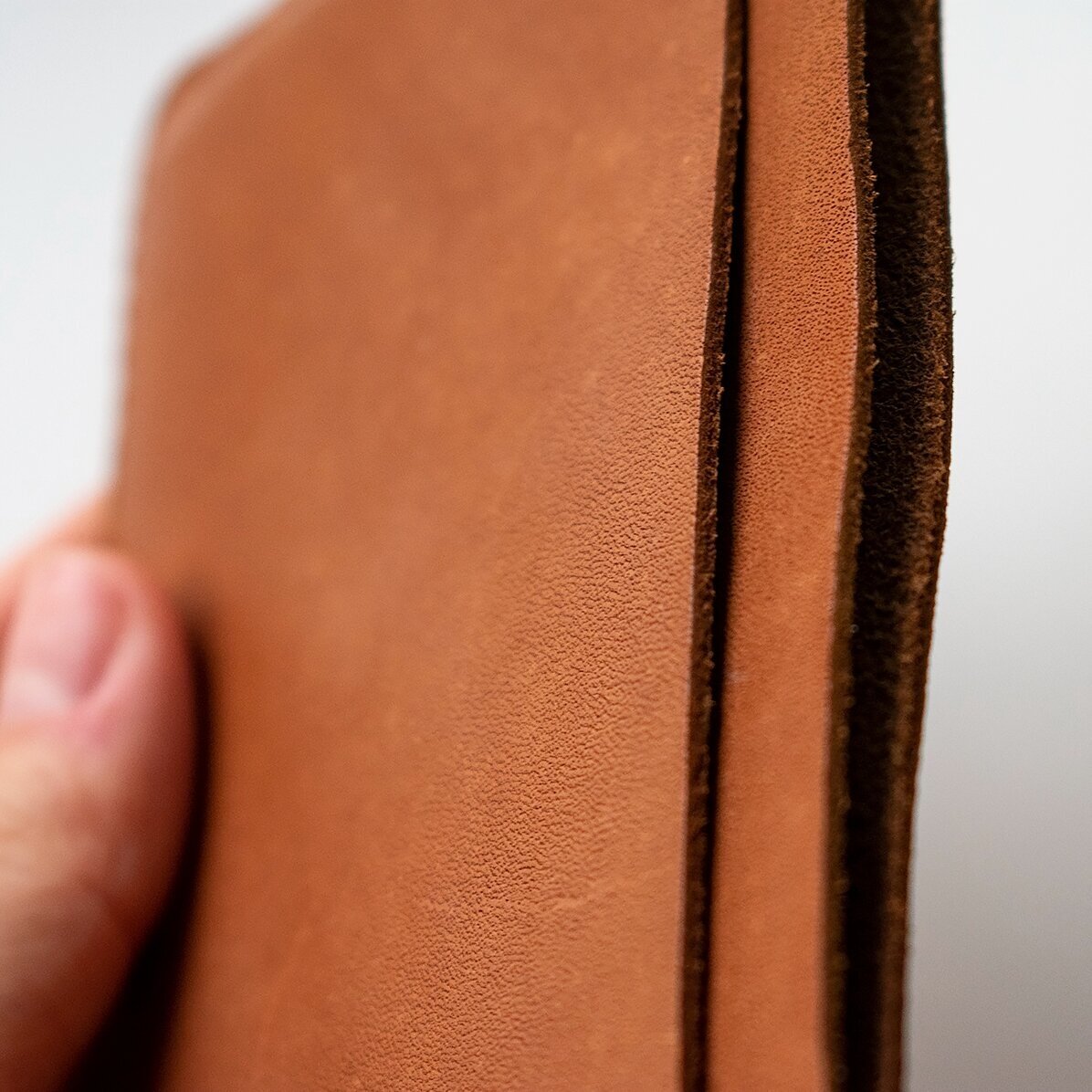 Personalised leather wallet with logo on the right side