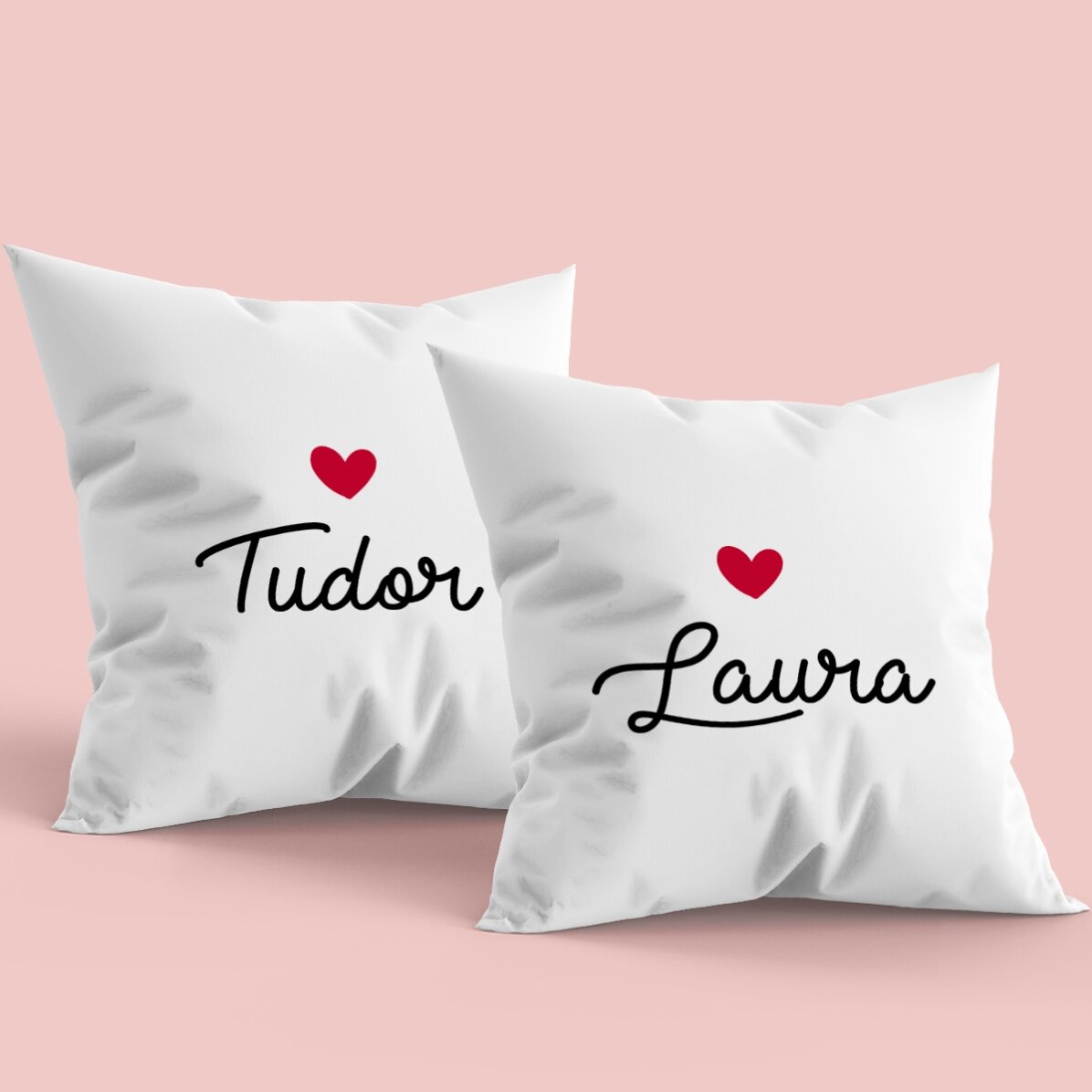 Zestaw 2 poduszek z imieniem – Love