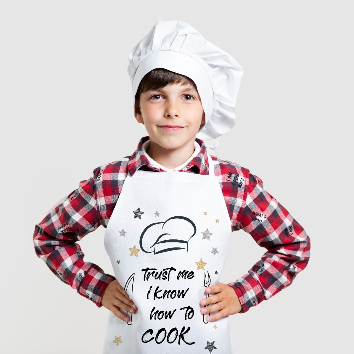 Spodnie dla dzieci z indywidualnym nadrukiem – „Trust me, I know how to cook”