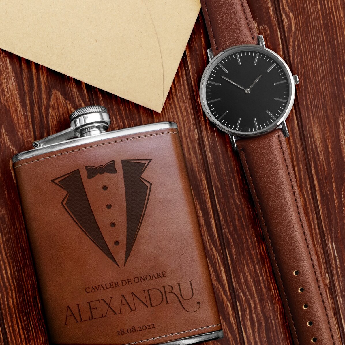 Leather-covered hip flask personalised with text - For groomsmen