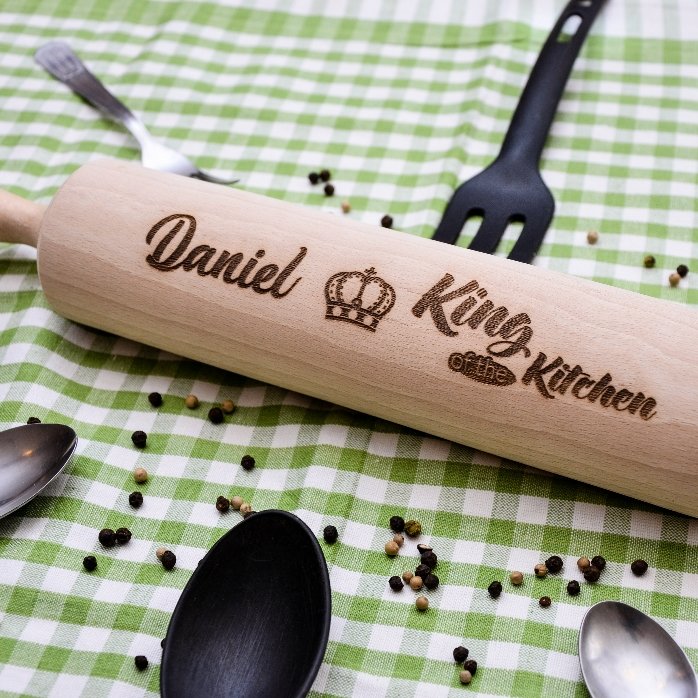 Drewniany wyciskacz do cytryn z personalizacją – King of the Kitchen