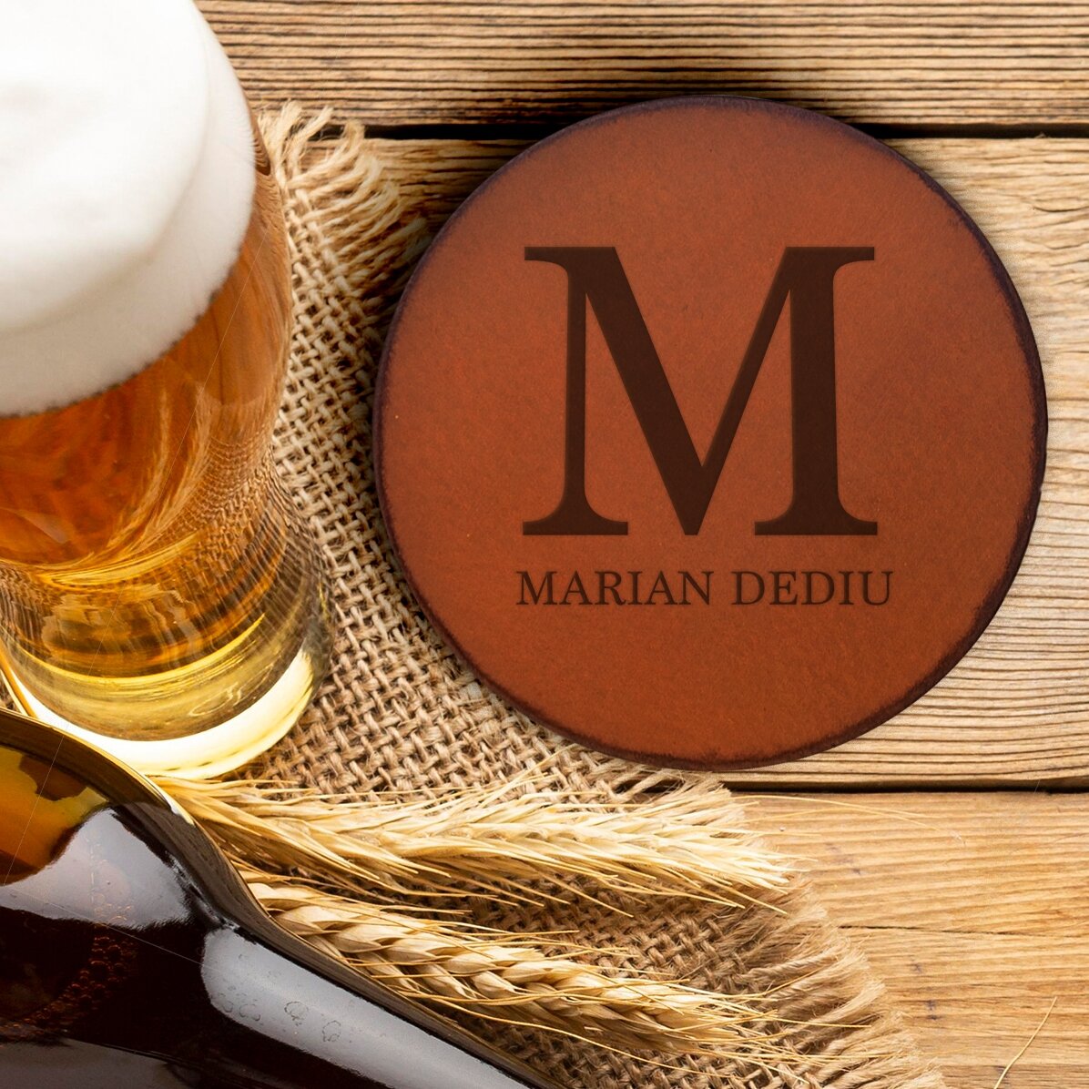 Skórzana podkładka pod kubek z inicjałem i imieniem