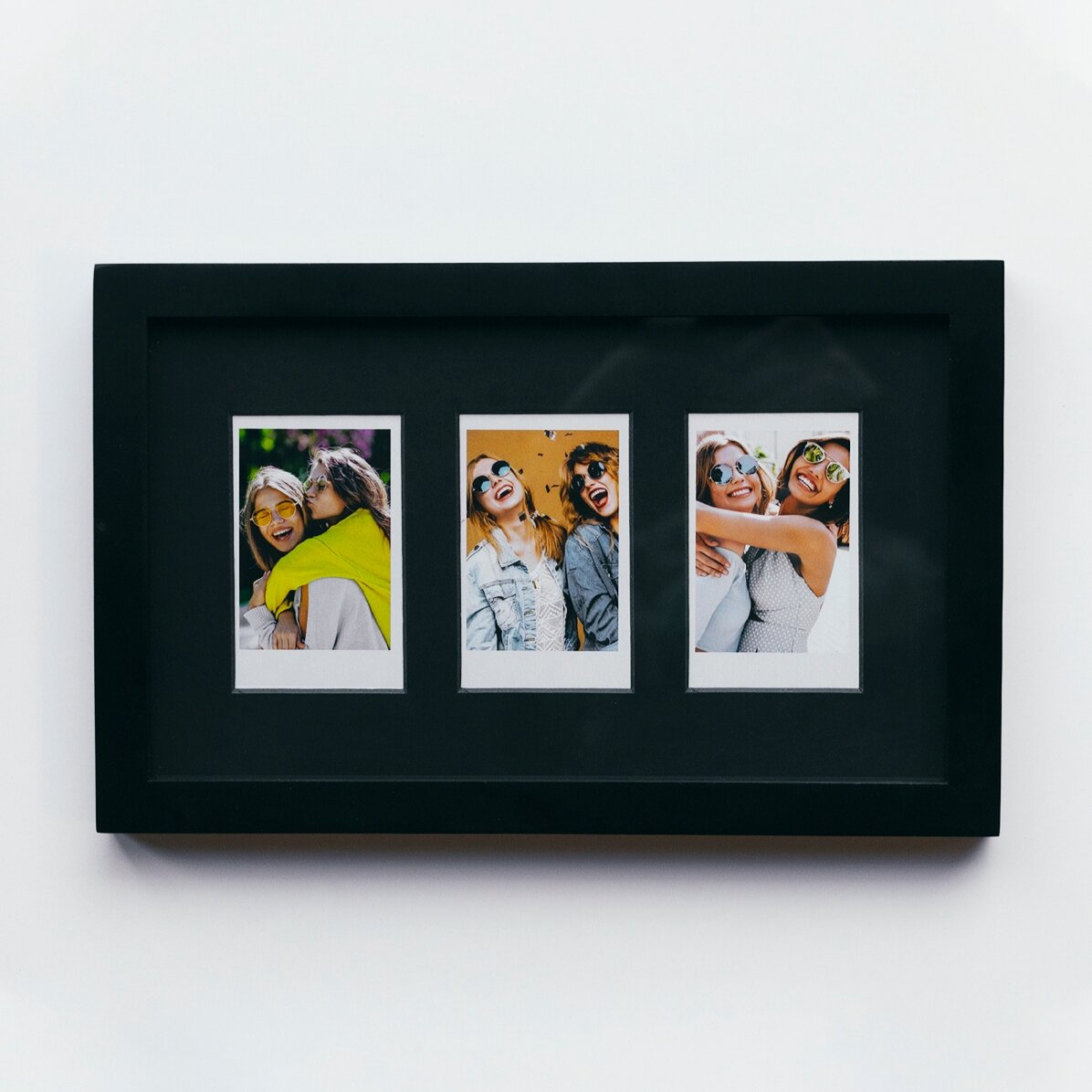 Spersonalizowany obrazek z 3 zdjęciami w stylu polaroidowym, 27 x 17 cm