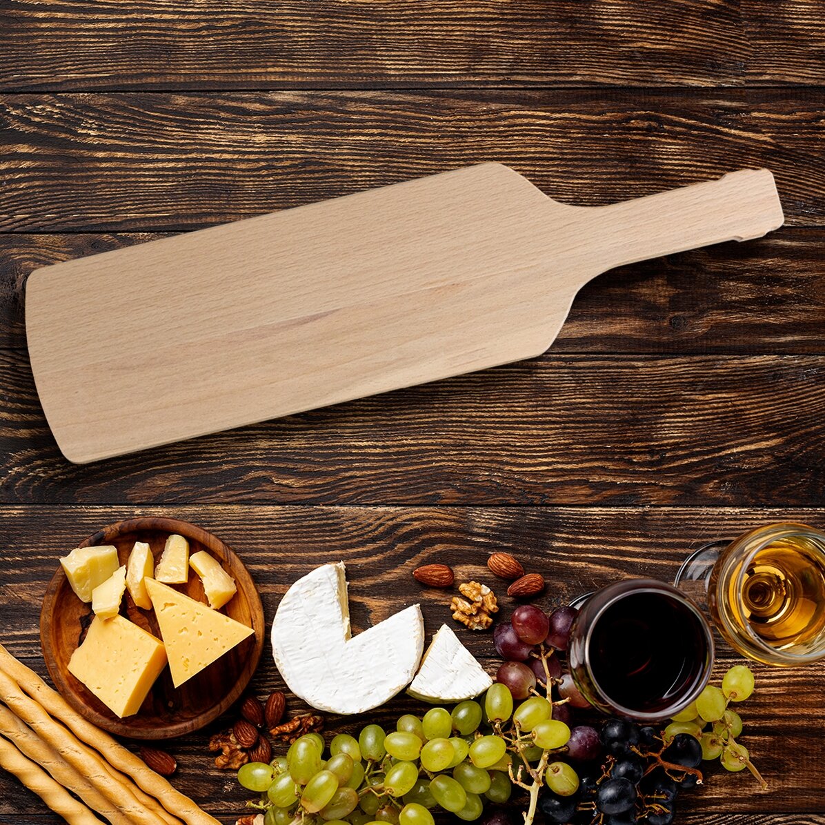 Customised bottle-shaped cheese chopping board - Legendary Chefs