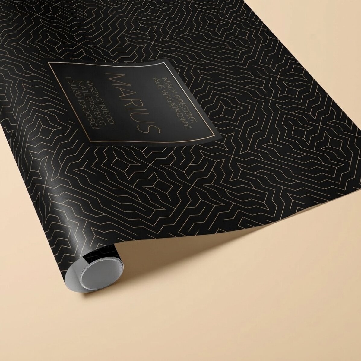 Papier do pakowania prezentów z indywidualnym napisem – Black & Gold