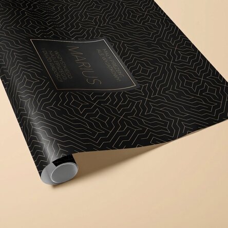 Papier do pakowania prezentów z indywidualnym napisem – Black & Gold