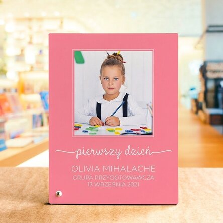 Spersonalizowana ramka na zdjęcie na biurko ze zdjęciem i napisem – „My first day”