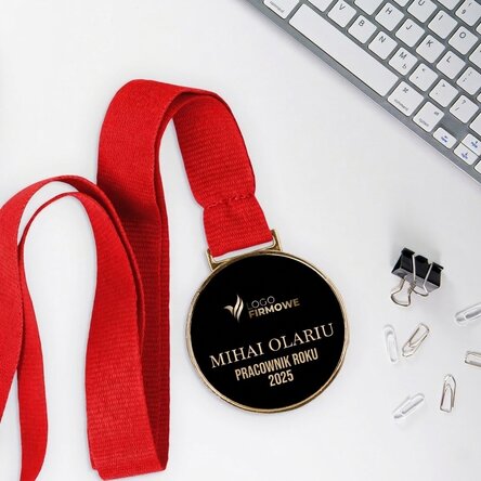 Spersonalizowany medal z logo i napisem