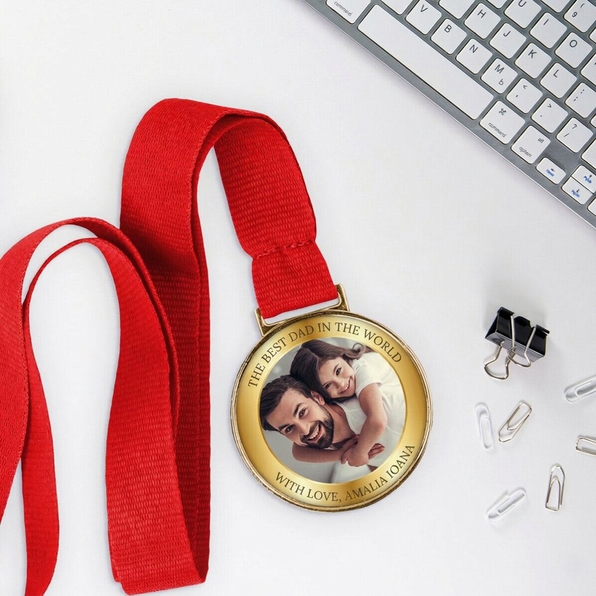 Spersonalizowany medal ze zdjęciem i napisem