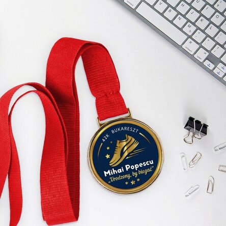 Spersonalizowany medal z napisem dla biegaczy