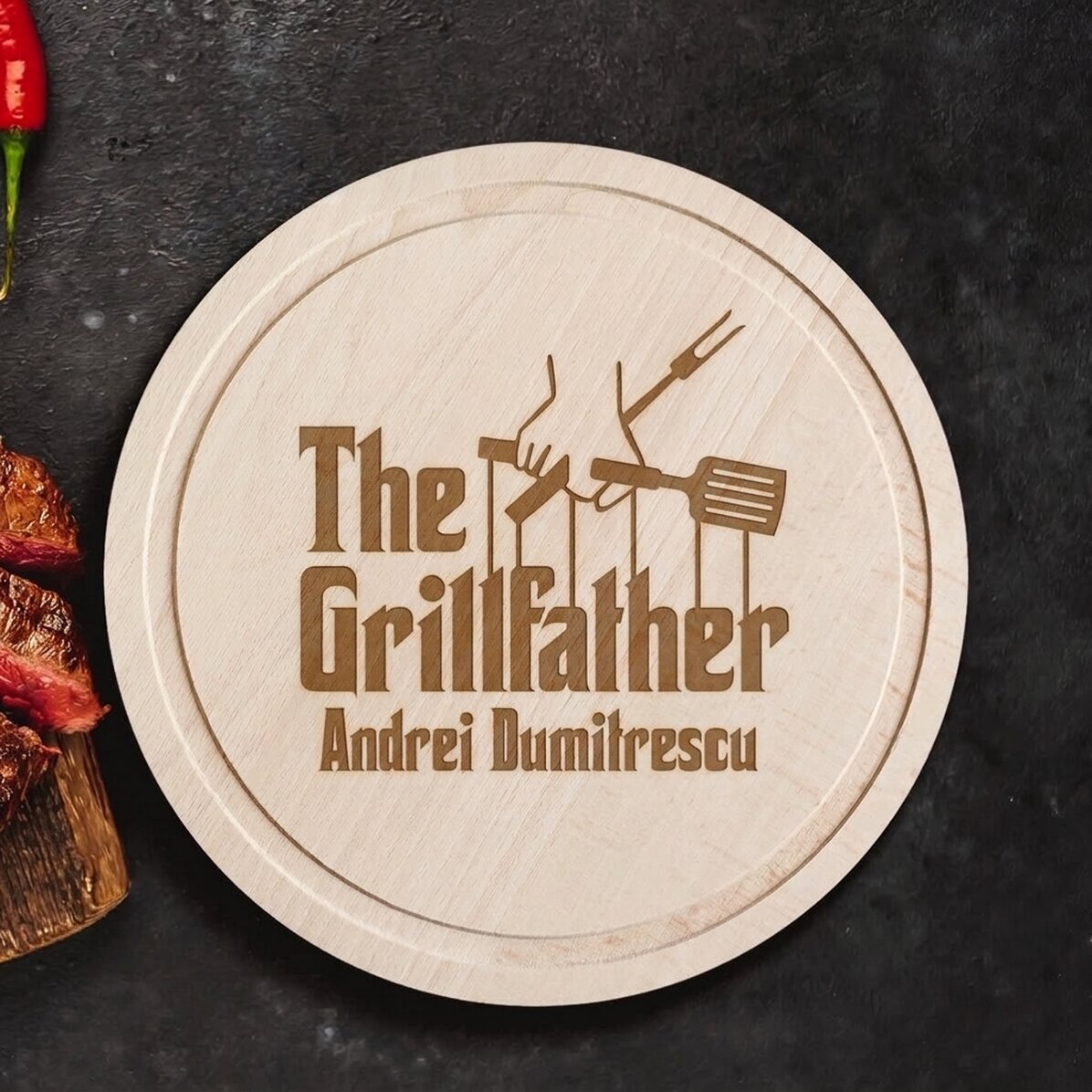 Okrągła deska do krojenia z indywidualnym napisem – The Grillfather