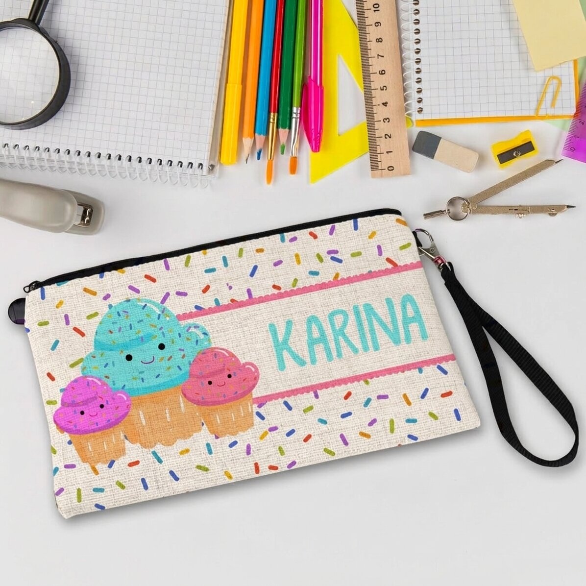 Spodek na akcesoria z imieniem – Cupcakes