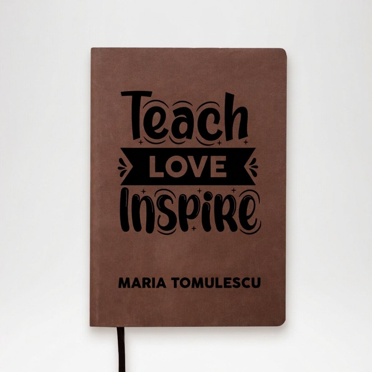 Spersonalizowany skórzany terminarz z imieniem dla nauczycieli – Teach, love, inspire