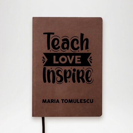 Spersonalizowany skórzany terminarz z imieniem dla nauczycieli – Teach, love, inspire