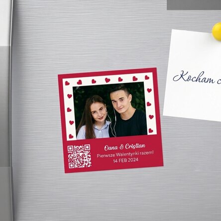 Spersonalizowany magnes 10x10 ze zdjęciem, napisem i kodem QR