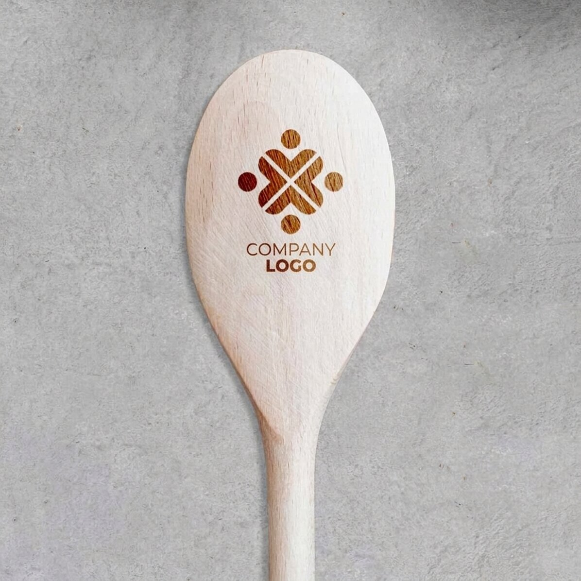 Drewniana łyżka z nadrukowanym logo